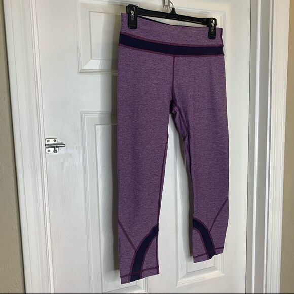 LULULEMON Inspire Crop II Heathered Berry Size 6 Luxtreme Running Jogging - Picture 4 of 10